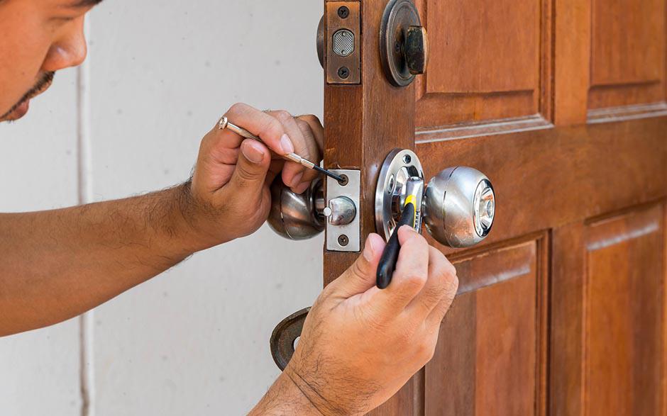 changer serrure porte Les Essarts-le-Roi